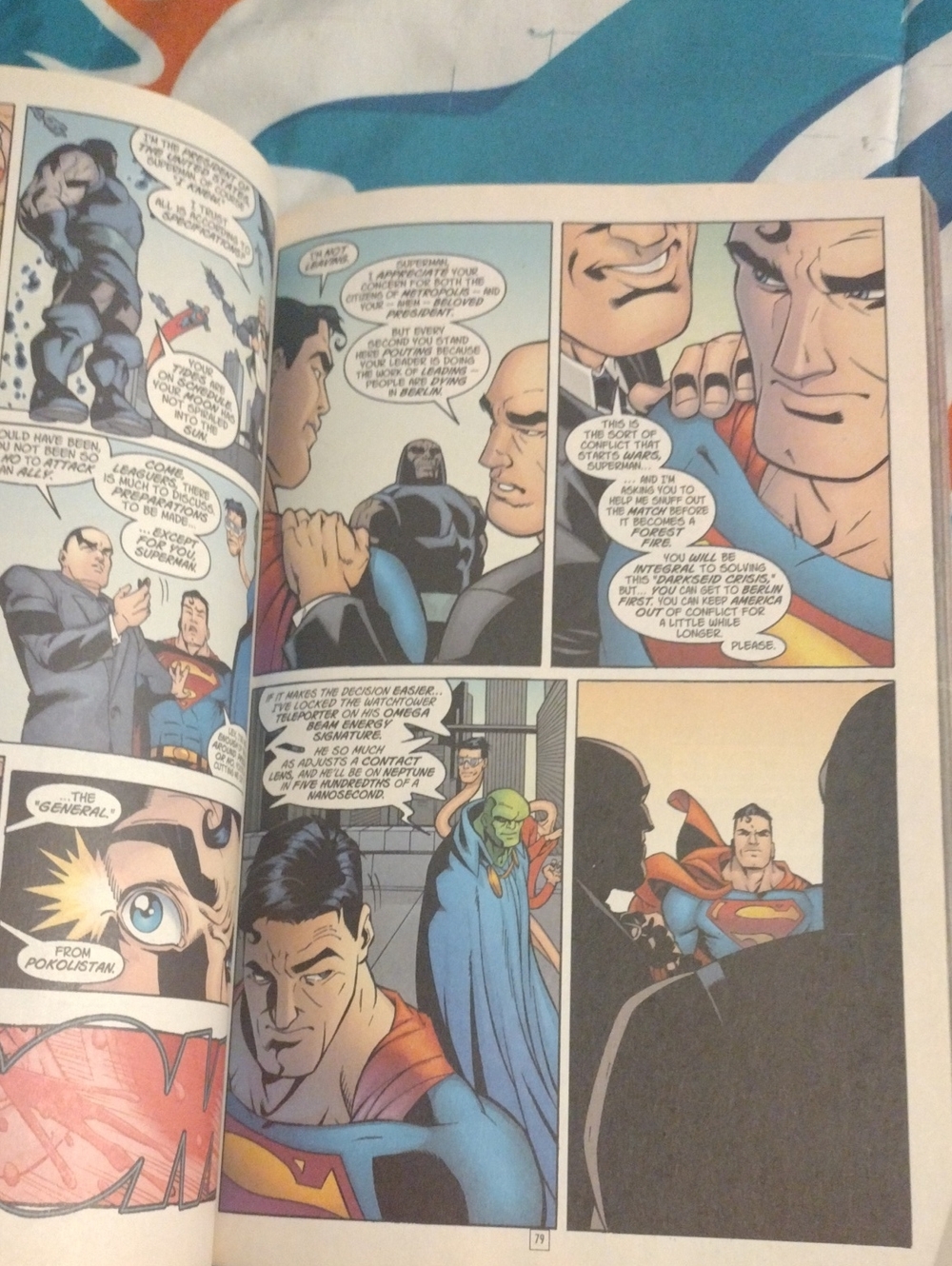 SUPERMAN., OUR WORLDS AT WAR  BOOK 1 GRAPHIC NOVEL IN NEW CONDITION